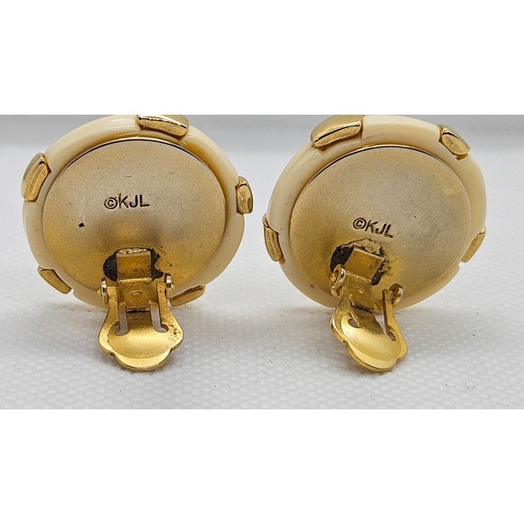 Vintage KJL Kenneth Jay Lane Lucite & Gold tone Button Clip On Rare Earrings - Picture 10 of 10